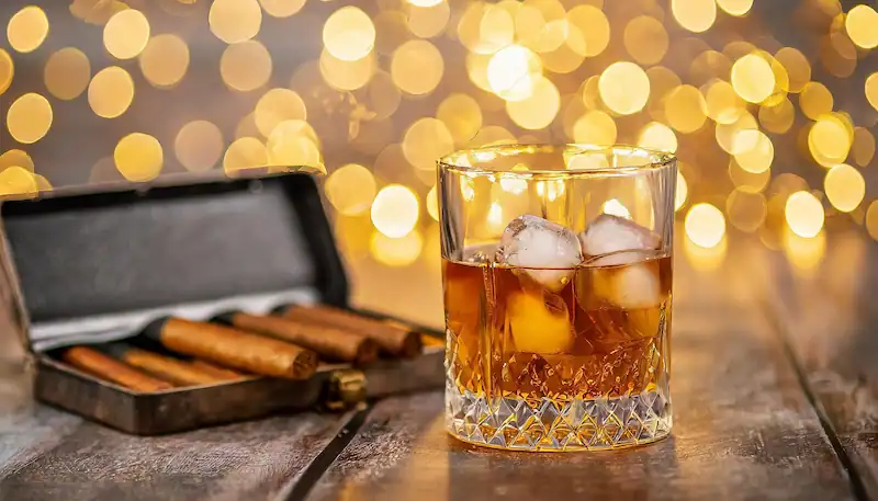 Best Personalized Gifts for Whiskey Lovers